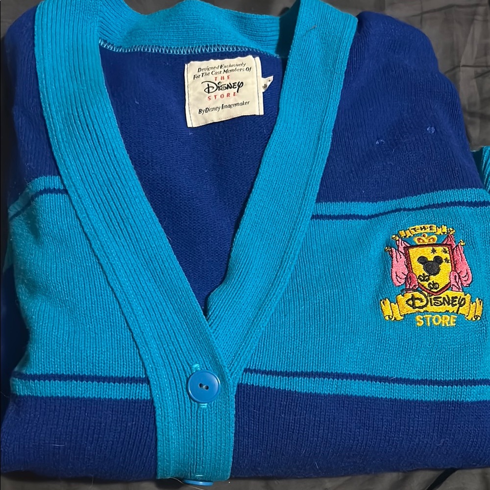 authentic | the disney store cast member cardigan | vinatge like new